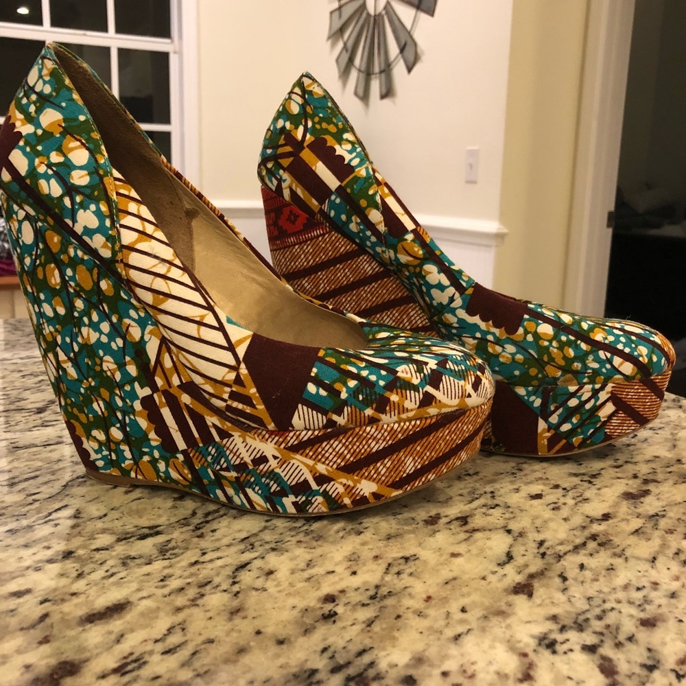 ALDO platform wedge pumps